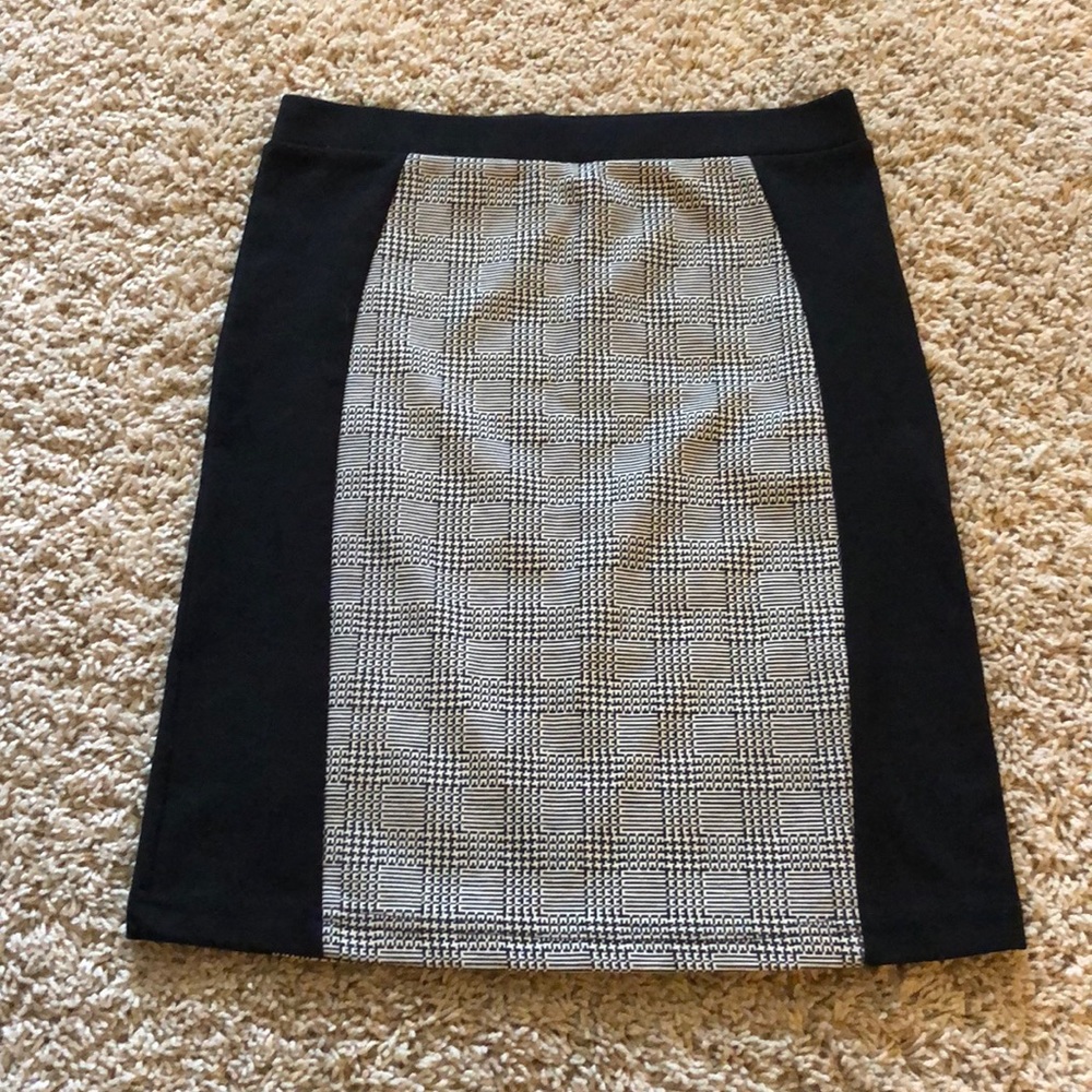 Black and Patterned Pencil Skirt